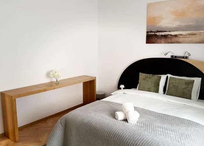 Felix 41 - Piata Victoriei, Near Metro - Rh Living شقة