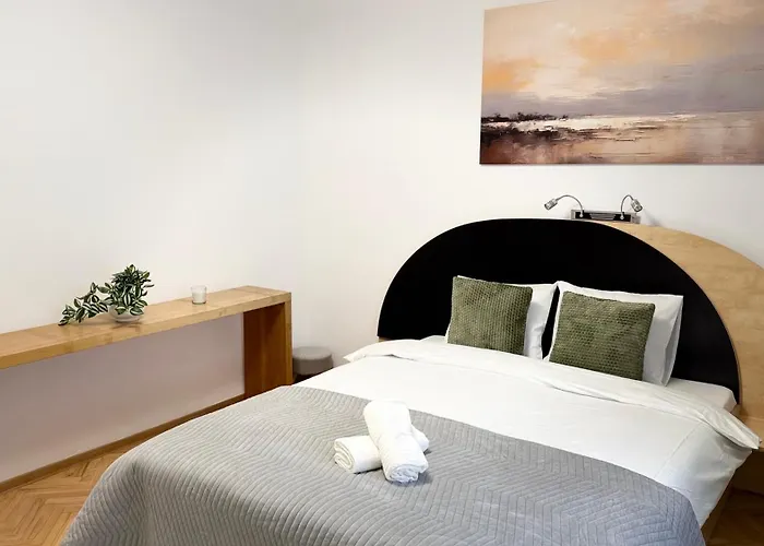Felix 41 - Piata Victoriei, Near Metro - Rh Living Daire *