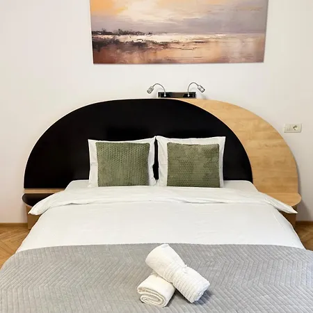 Appartement Felix 41 - Piata Victoriei, Near Metro - Rh Living Boekarest